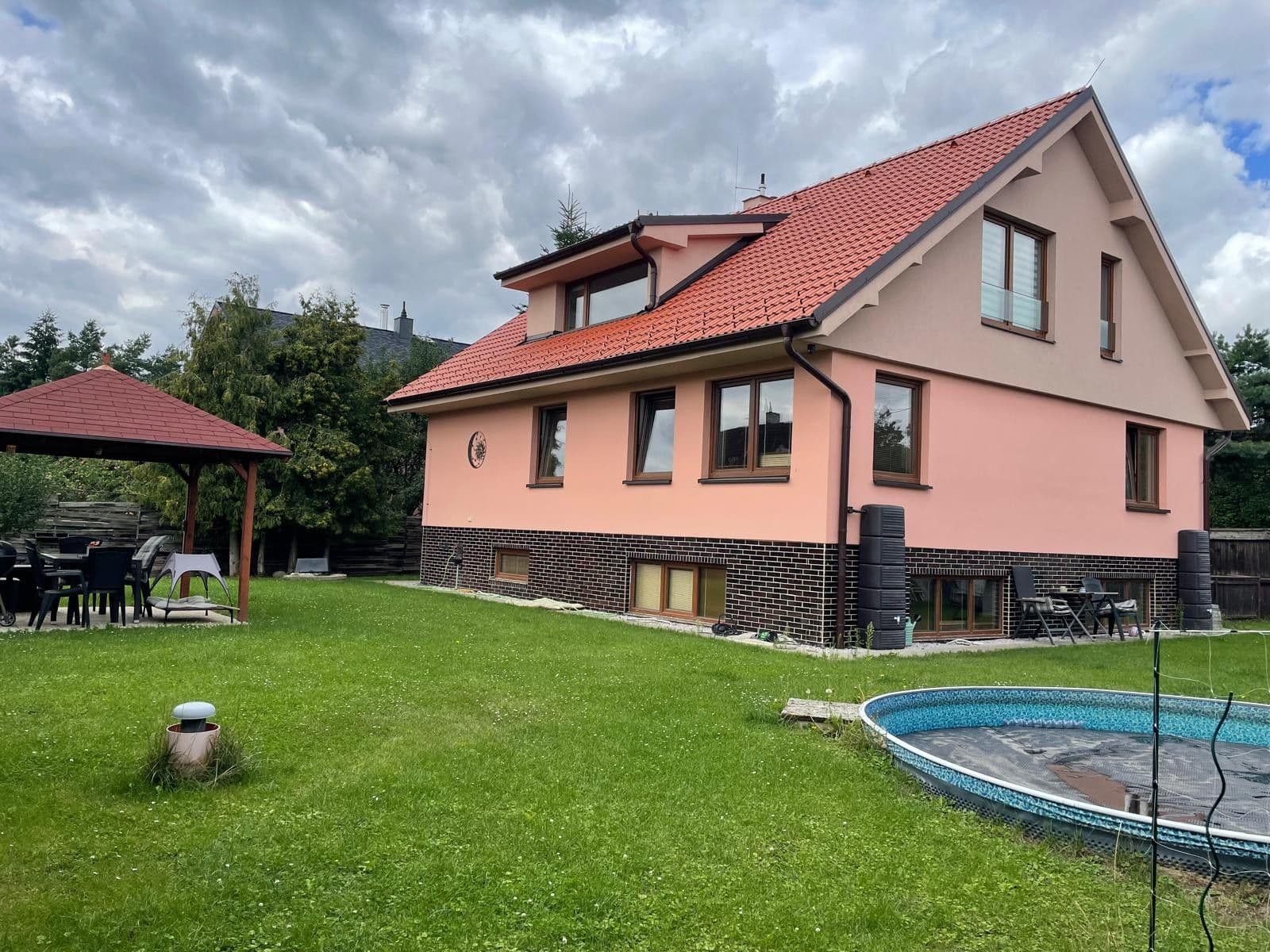 house to rent, 255 m², Na Lipce, Mirošovice, Středočeský Region house to rent, 255 m², Na Lipce, Mirošovice, Středočeský Region