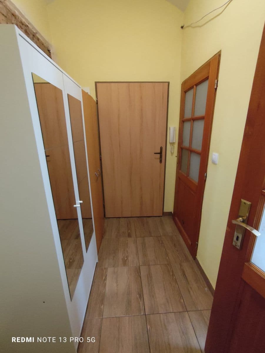 Studio flat to rent, 26 m², Holandská, Prague, Prague Studio flat to rent, 26 m², Holandská, Prague, Prague