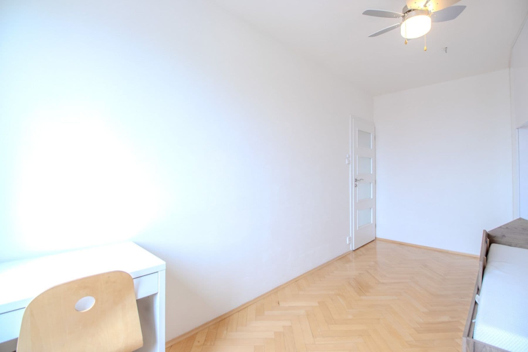2 bedroom with open-plan kitchen flat to rent, 73 m², Měchenická, Prague, Prague 2 bedroom with open-plan kitchen flat to rent, 73 m², Měchenická, Prague, Prague