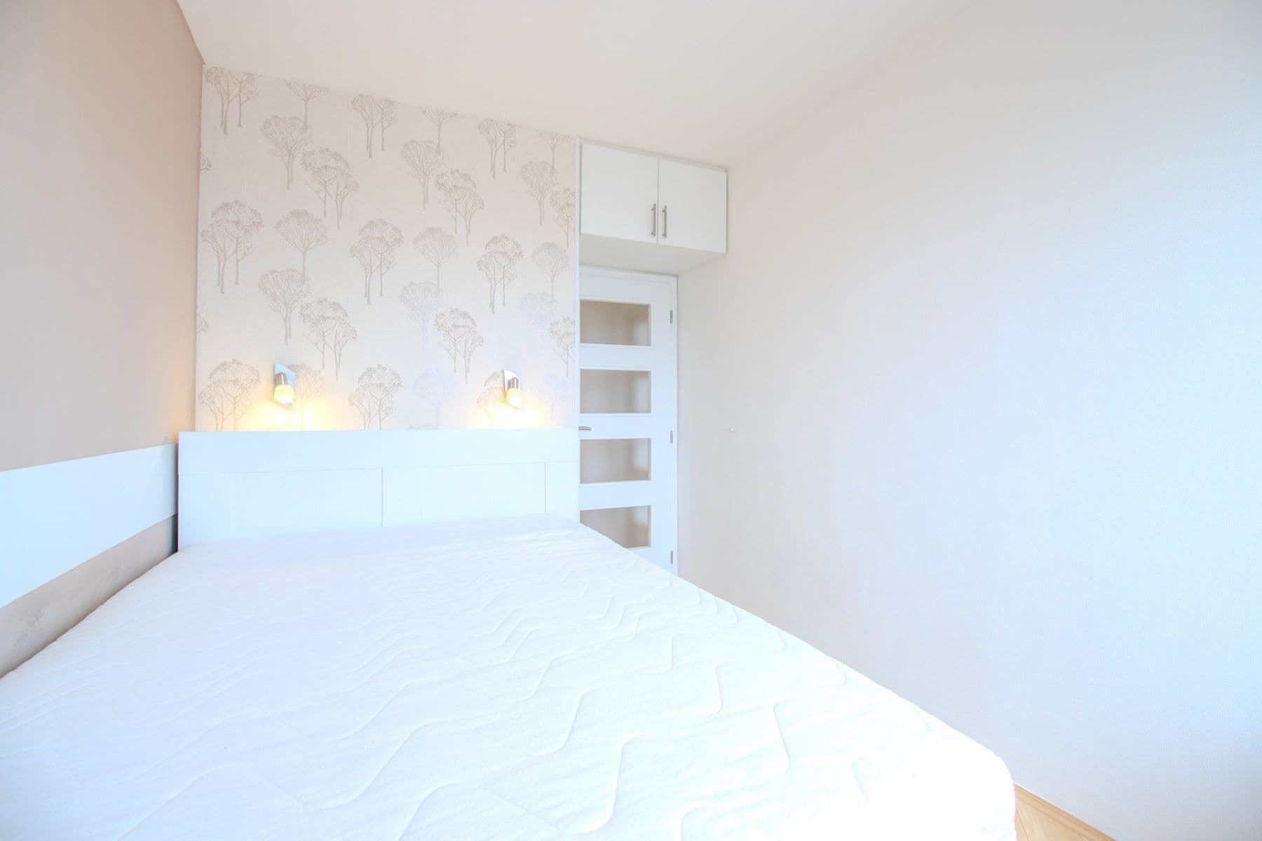 2 bedroom with open-plan kitchen flat to rent, 73 m², Měchenická, Prague, Prague 2 bedroom with open-plan kitchen flat to rent, 73 m², Měchenická, Prague, Prague