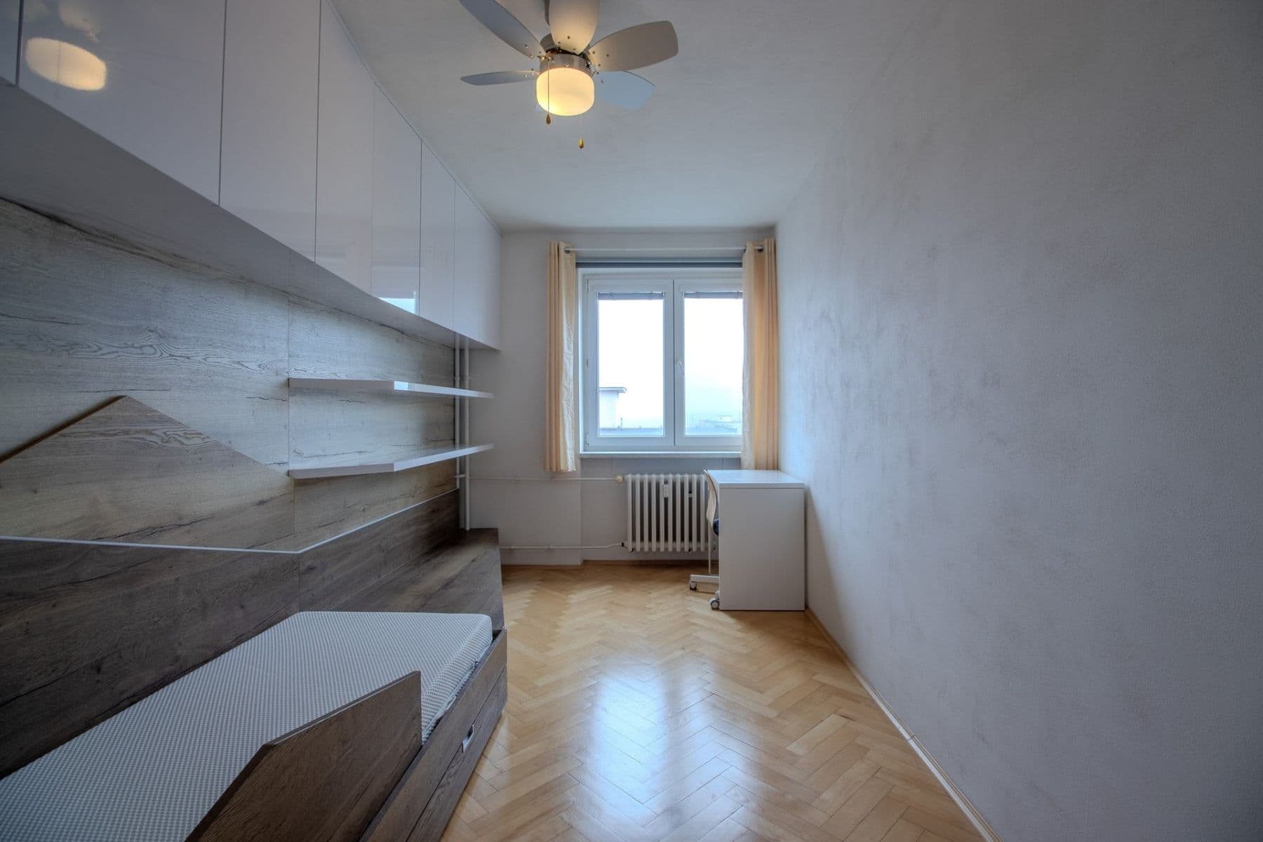 2 bedroom with open-plan kitchen flat to rent, 73 m², Měchenická, Prague, Prague 2 bedroom with open-plan kitchen flat to rent, 73 m², Měchenická, Prague, Prague