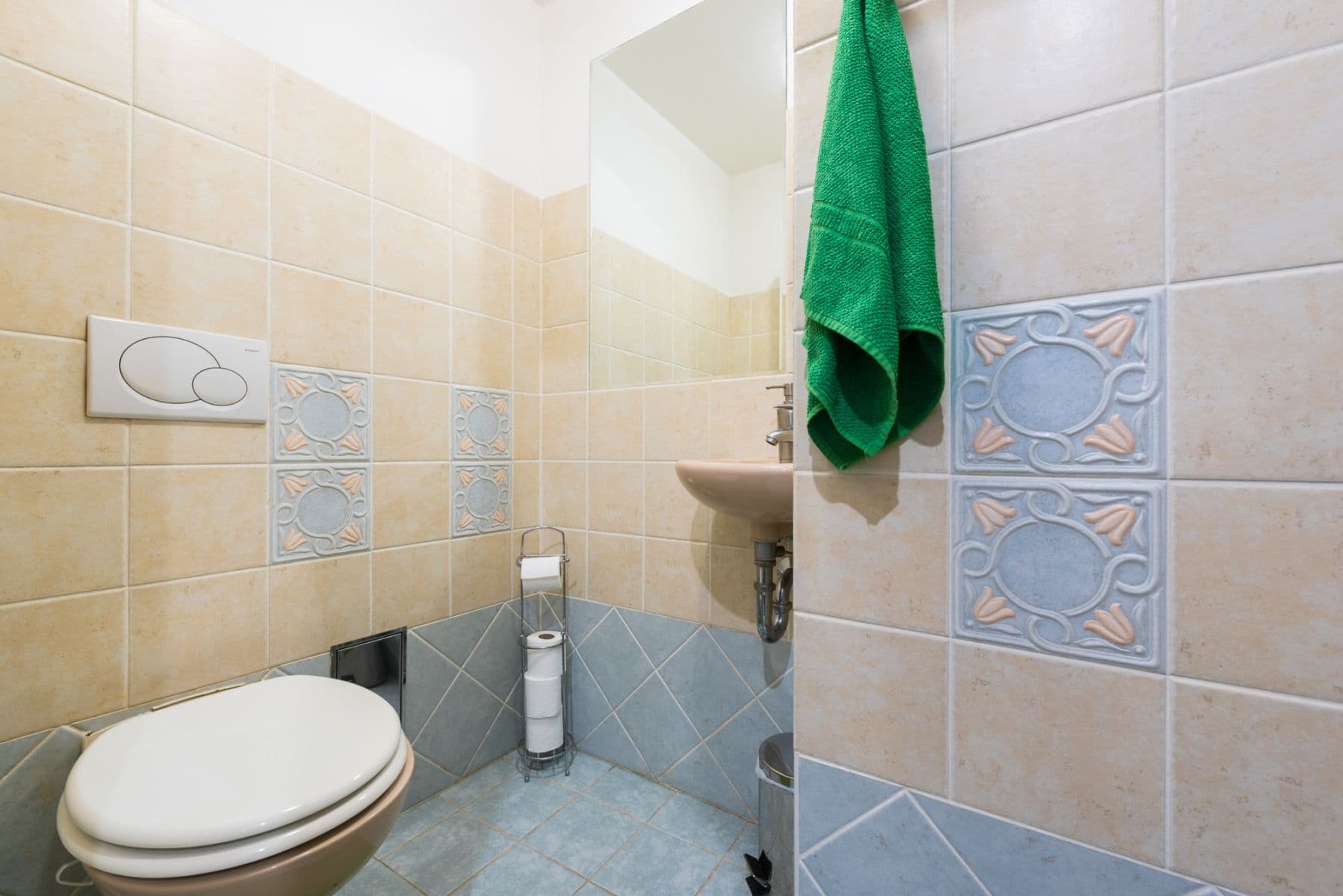 flat to rent, 135 m², Hálkova, Prague, Prague flat to rent, 135 m², Hálkova, Prague, Prague