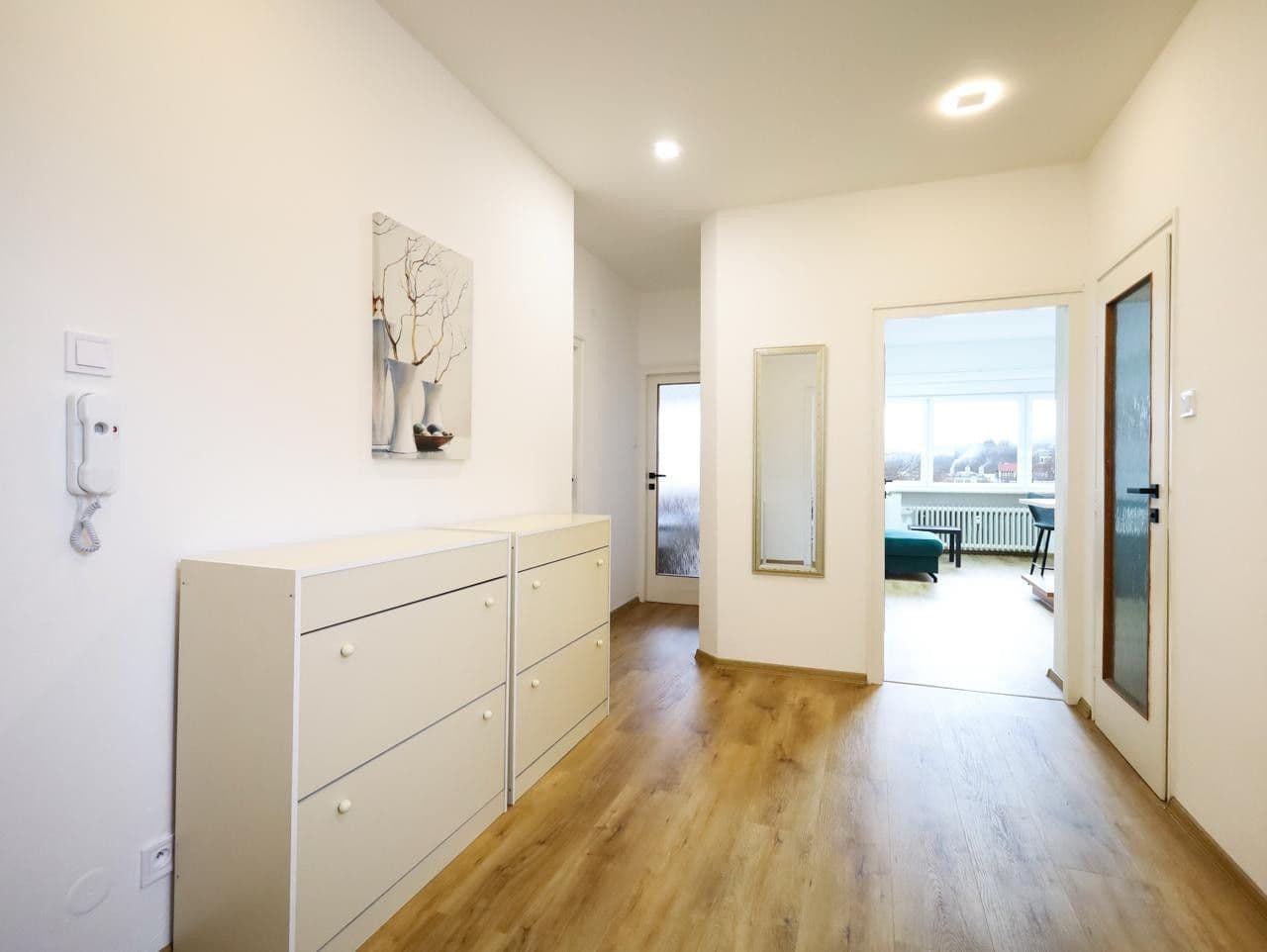 2 bedroom with open-plan kitchen flat to rent, 80 m², Pellicova, Brno, Jihomoravský Region 2 bedroom with open-plan kitchen flat to rent, 80 m², Pellicova, Brno, Jihomoravský Region