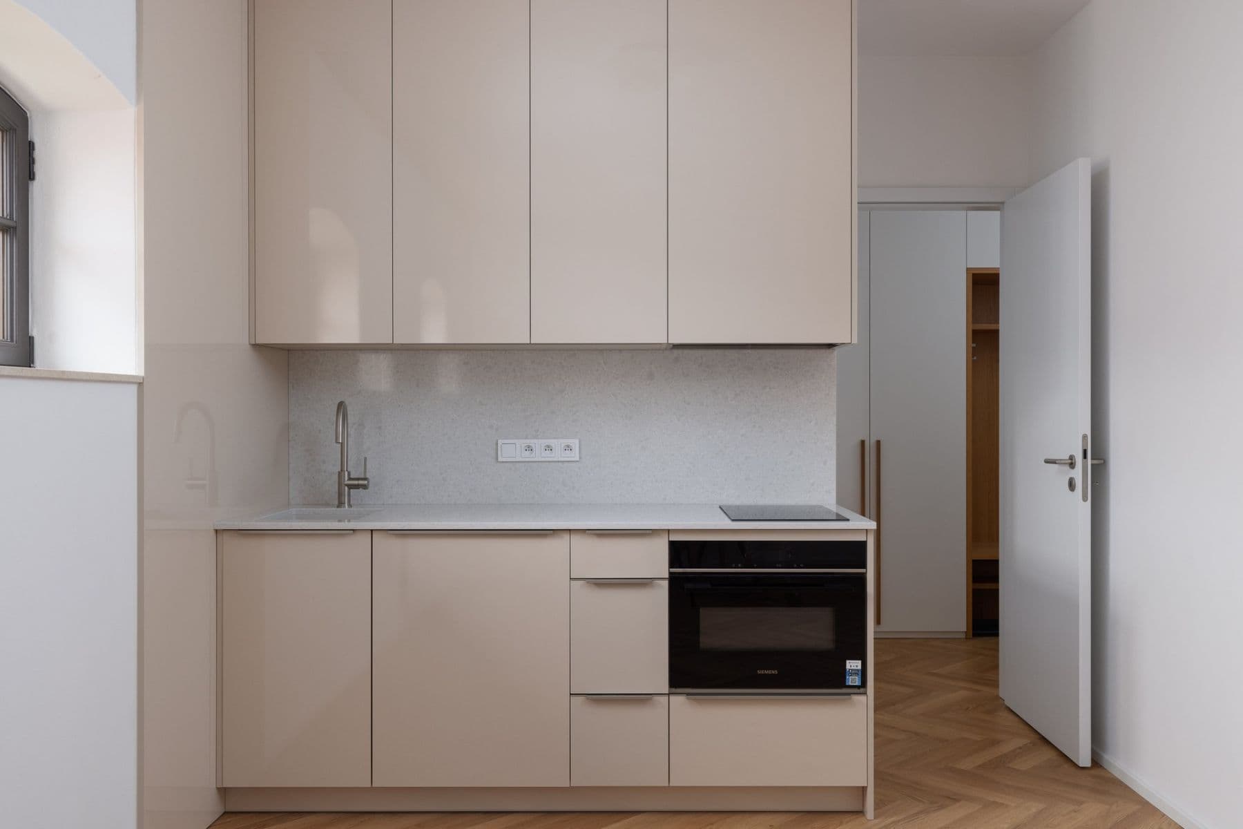 Studio flat to rent, 26 m², Mnatova, Prague, Prague Studio flat to rent, 26 m², Mnatova, Prague, Prague