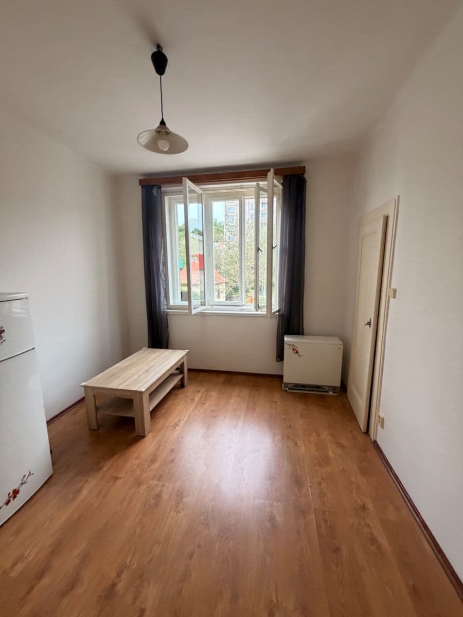 1 bedroom with open-plan kitchen flat to rent, 42 m², Ke Krči, Prague, Prague 1 bedroom with open-plan kitchen flat to rent, 42 m², Ke Krči, Prague, Prague