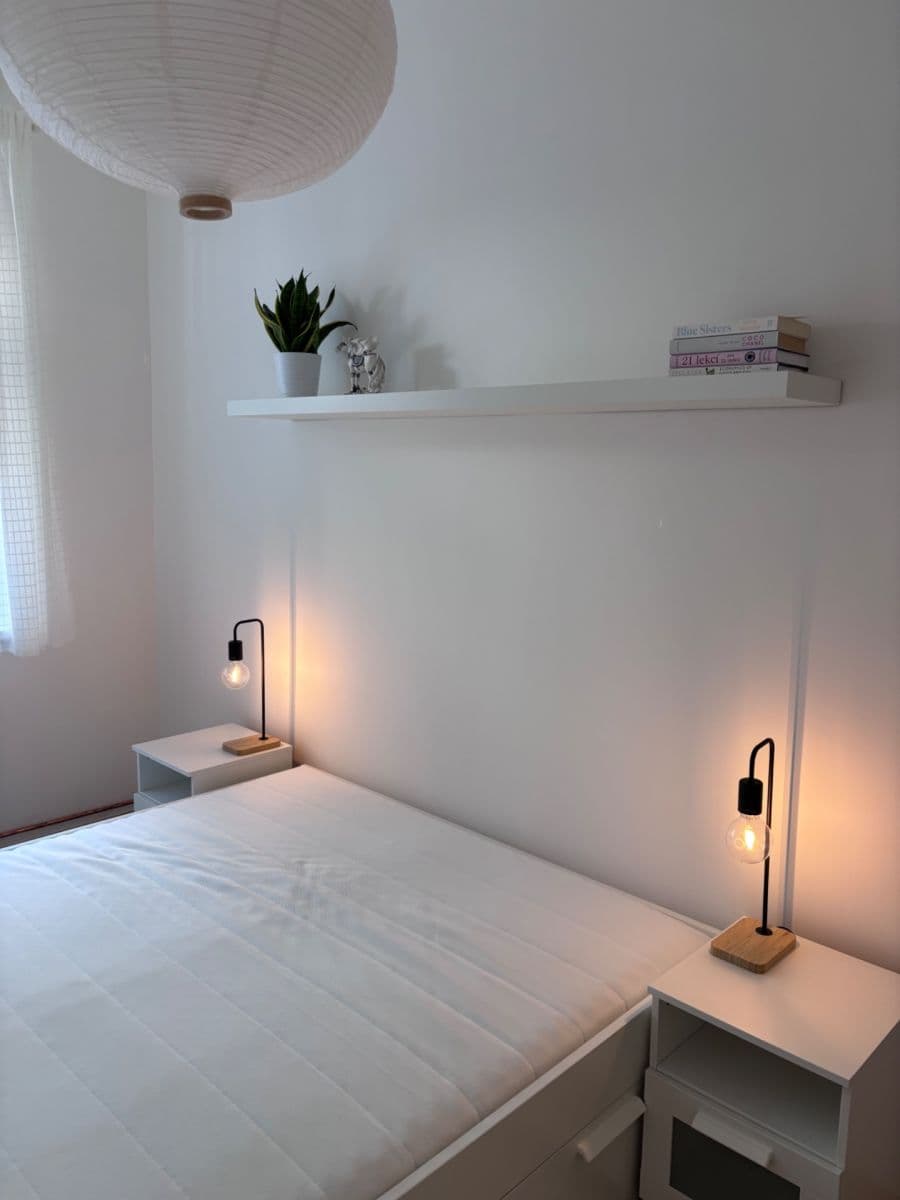 1 bedroom with open-plan kitchen flat to rent, 41 m², Madridská, Prague, Prague 1 bedroom with open-plan kitchen flat to rent, 41 m², Madridská, Prague, Prague