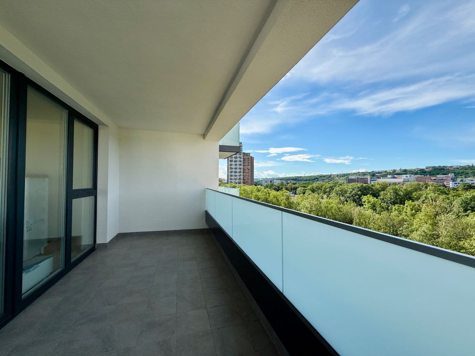 2 bedroom with open-plan kitchen flat to rent, 90 m², Pod Harfou, Prague, Prague 2 bedroom with open-plan kitchen flat to rent, 90 m², Pod Harfou, Prague, Prague