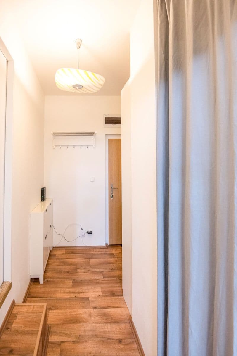 Studio flat to rent, 28 m², Legerova, Prague, Prague Studio flat to rent, 28 m², Legerova, Prague, Prague