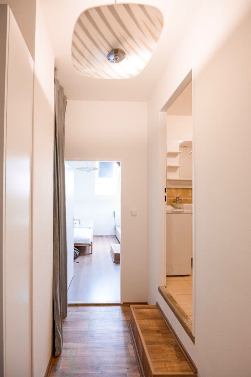 Studio flat to rent, 28 m², Legerova, Prague, Prague Studio flat to rent, 28 m², Legerova, Prague, Prague