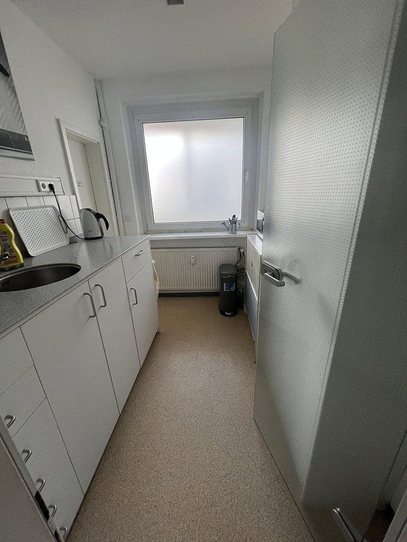 office to rent, 68 m², Lister Meile 42, Hanover, Lower Saxony office to rent, 68 m², Lister Meile 42, Hanover, Lower Saxony
