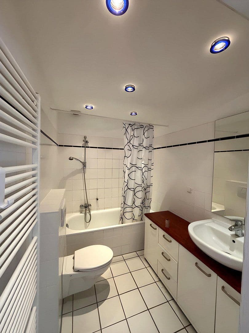 1 bedroom with open-plan kitchen flat to rent, 87 m², Helstorfer Straße 29, Hanover, Lower Saxony 1 bedroom with open-plan kitchen flat to rent, 87 m², Helstorfer Straße 29, Hanover, Lower Saxony