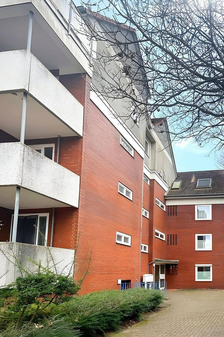1 bedroom with open-plan kitchen flat to rent, 87 m², Helstorfer Straße 29, Hanover, Lower Saxony 1 bedroom with open-plan kitchen flat to rent, 87 m², Helstorfer Straße 29, Hanover, Lower Saxony
