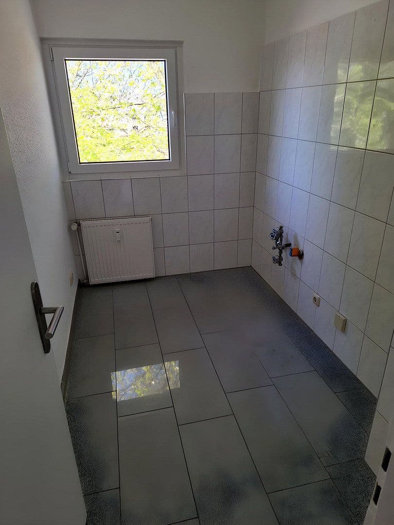 2 bedroom with open-plan kitchen flat to rent, 73 m², Hermannshöhe 24, Bochum, North Rhine-Westphalia 2 bedroom with open-plan kitchen flat to rent, 73 m², Hermannshöhe 24, Bochum, North Rhine-Westphalia