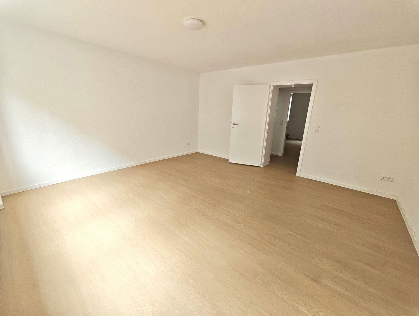 2 bedroom with open-plan kitchen flat to rent, 84 m², Augartenstraße 17, Mannheim, Baden-Württemberg 2 bedroom with open-plan kitchen flat to rent, 84 m², Augartenstraße 17, Mannheim, Baden-Württemberg