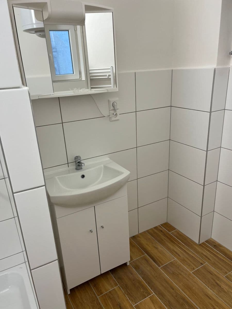 Studio flat to rent, 40 m², Klášterská, Jindřichův Hradec, Jihočeský Region Studio flat to rent, 40 m², Klášterská, Jindřichův Hradec, Jihočeský Region