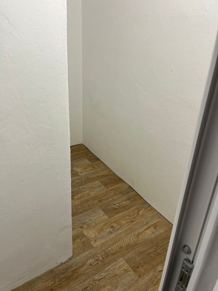 Studio flat to rent, 40 m², Klášterská, Jindřichův Hradec, Jihočeský Region Studio flat to rent, 40 m², Klášterská, Jindřichův Hradec, Jihočeský Region