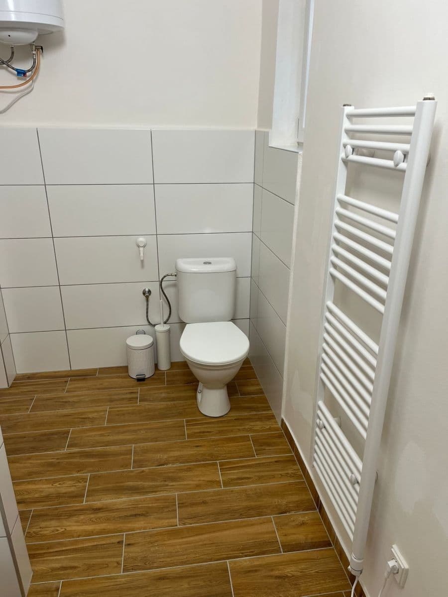 Studio flat to rent, 40 m², Klášterská, Jindřichův Hradec, Jihočeský Region Studio flat to rent, 40 m², Klášterská, Jindřichův Hradec, Jihočeský Region