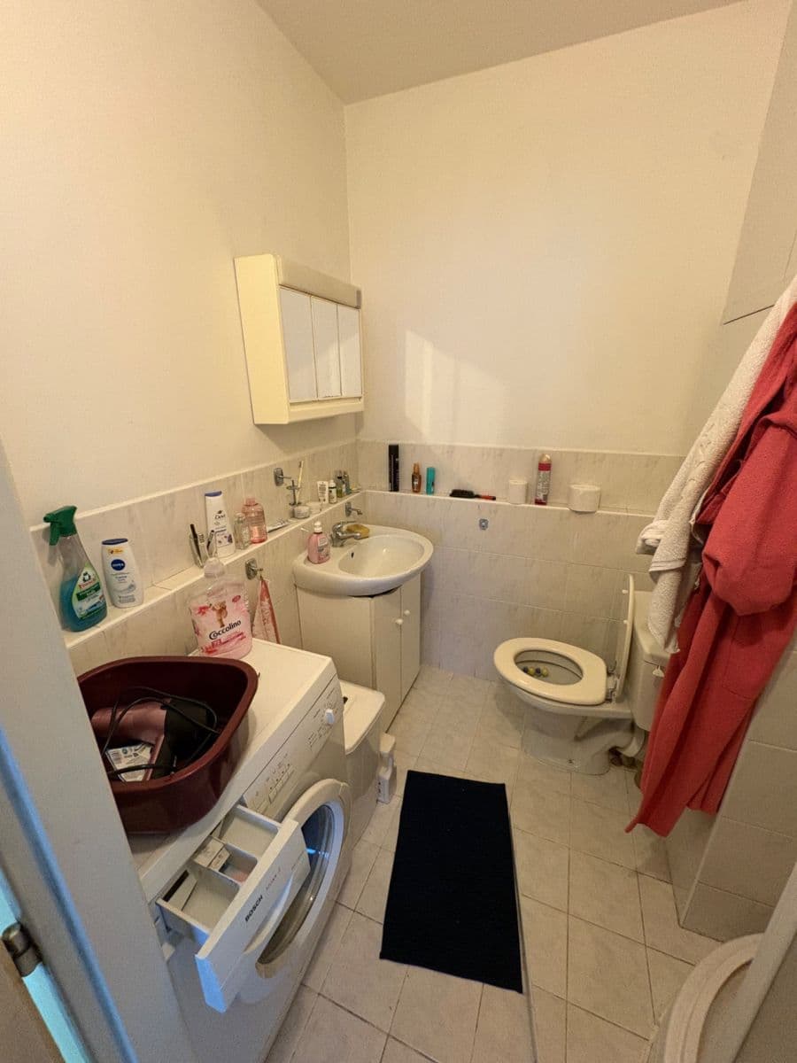 4 bedroom flat to rent, 97 m², Renoirova, Prague, Prague 4 bedroom flat to rent, 97 m², Renoirova, Prague, Prague