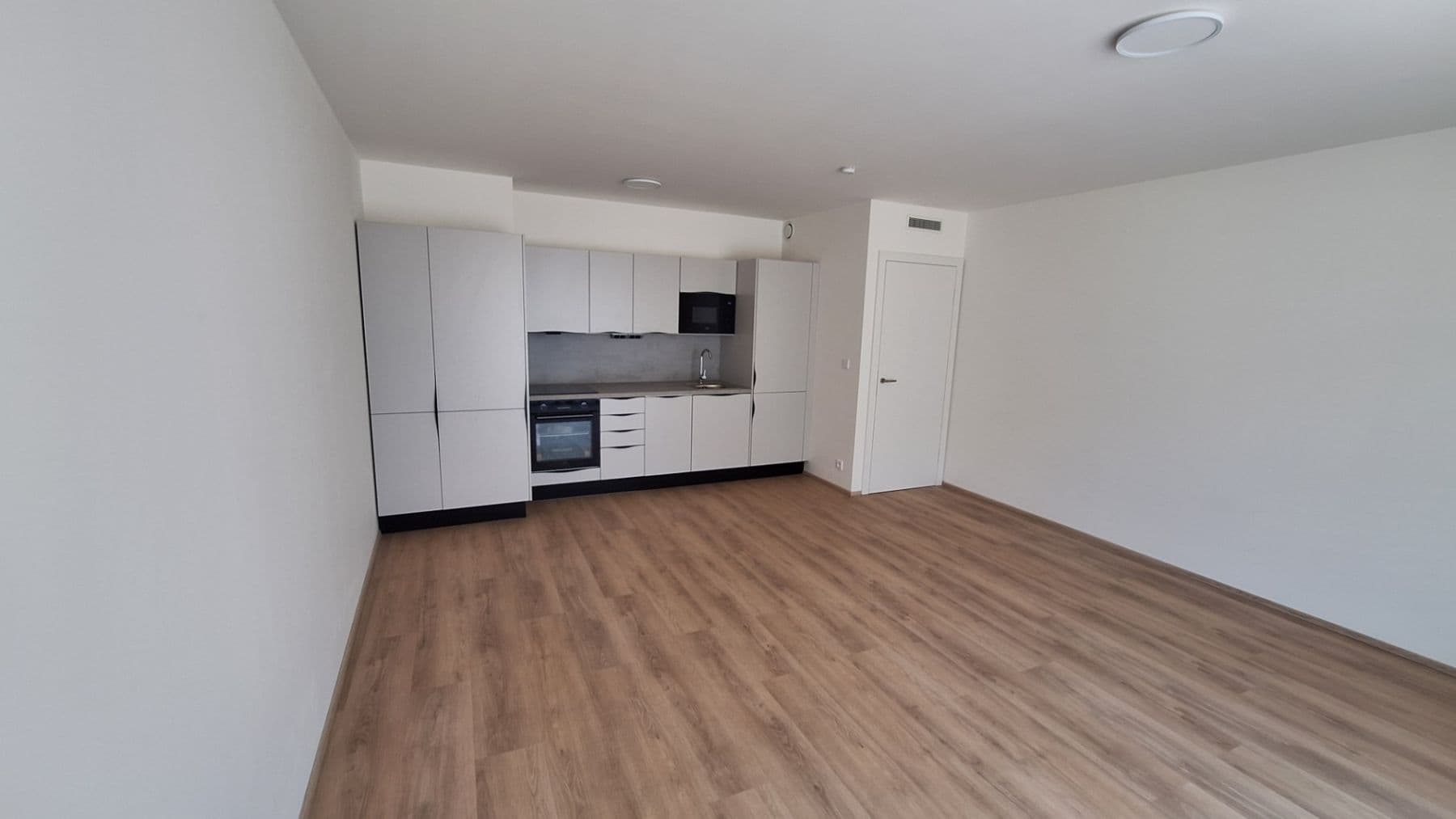 1 bedroom with open-plan kitchen flat to rent, 61 m², Bystrcká, Brno, Jihomoravský Region 1 bedroom with open-plan kitchen flat to rent, 61 m², Bystrcká, Brno, Jihomoravský Region