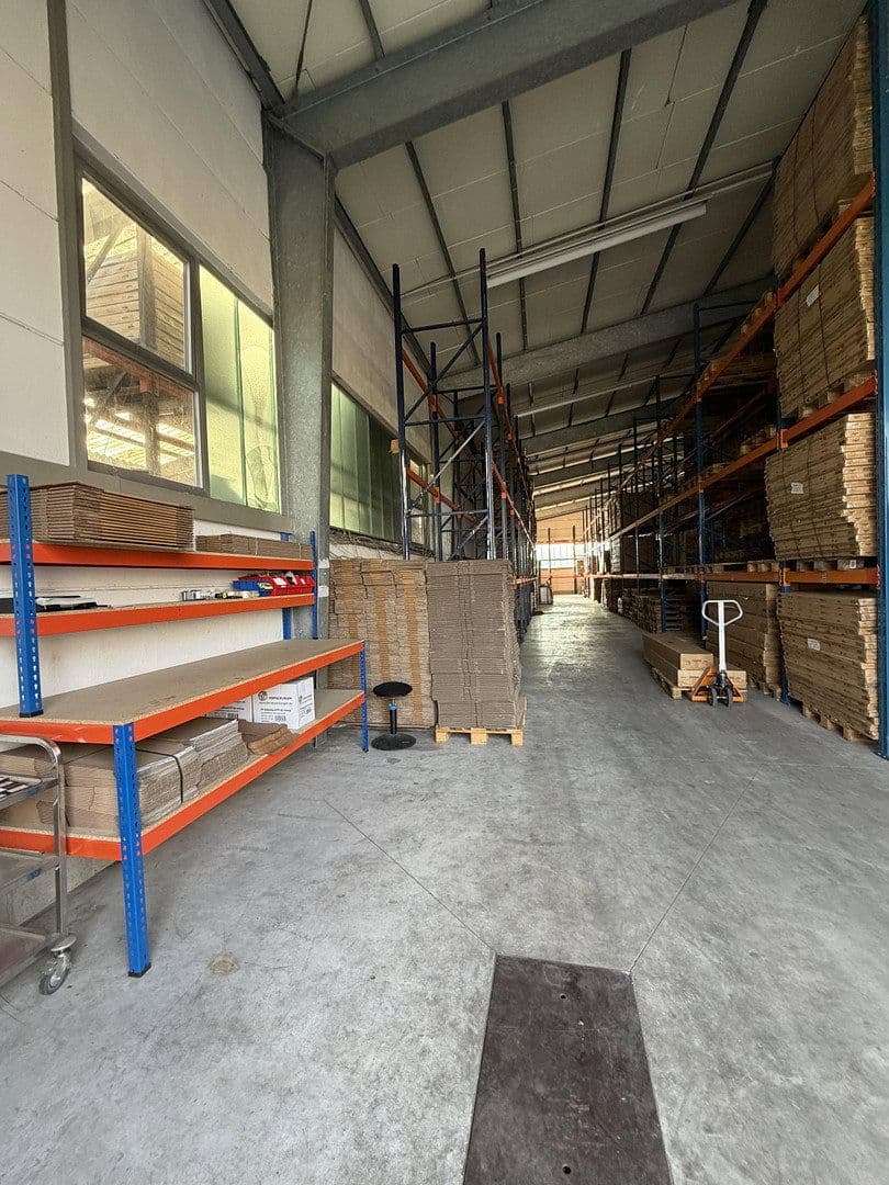 non-residential property to rent, 1,300 m², Neunkirchen-Seelscheid, North Rhine-Westphalia non-residential property to rent, 1,300 m², Neunkirchen-Seelscheid, North Rhine-Westphalia