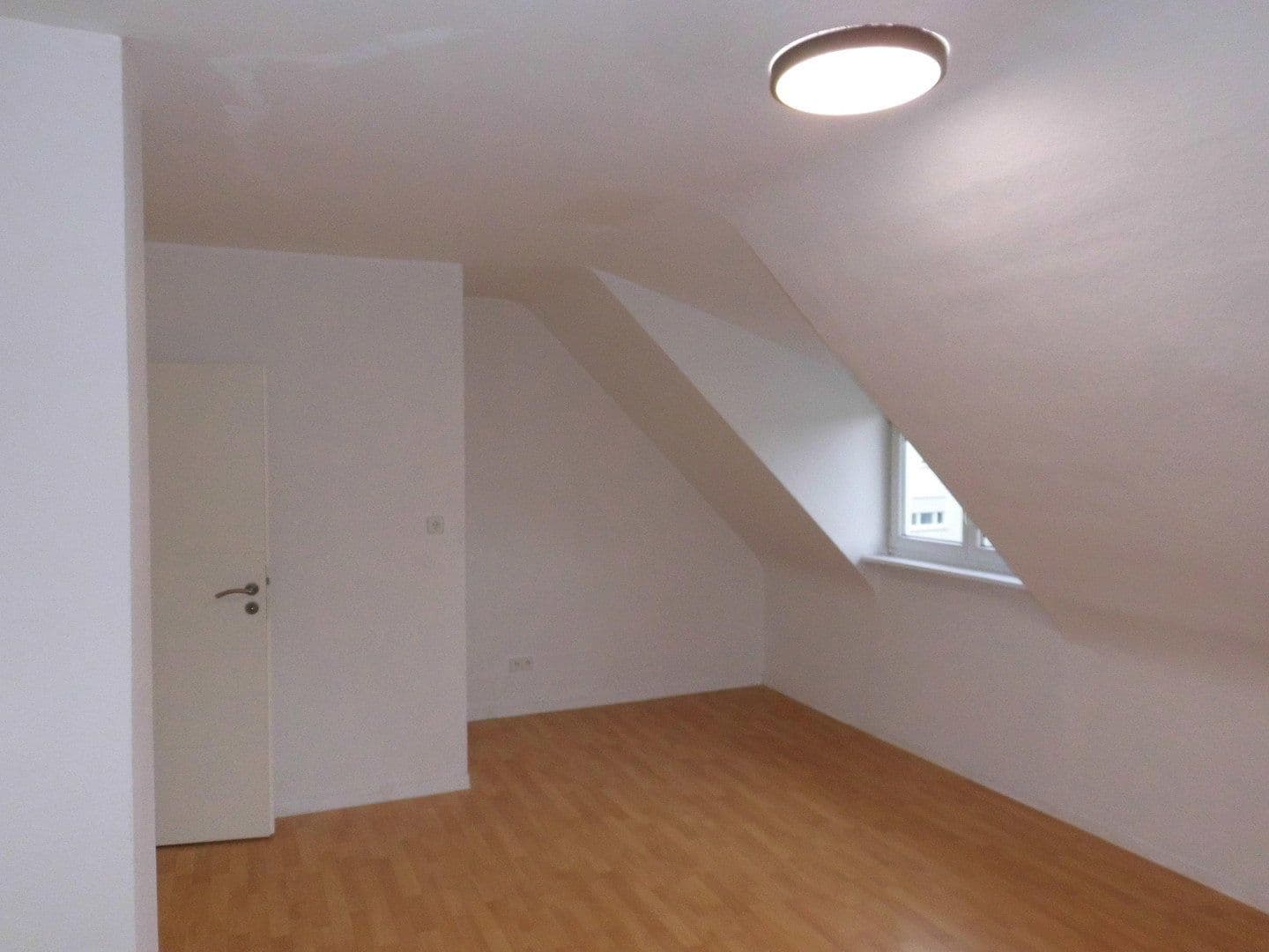 2 bedroom flat to rent, 45 m², Stuttgart, Baden-Württemberg 2 bedroom flat to rent, 45 m², Stuttgart, Baden-Württemberg