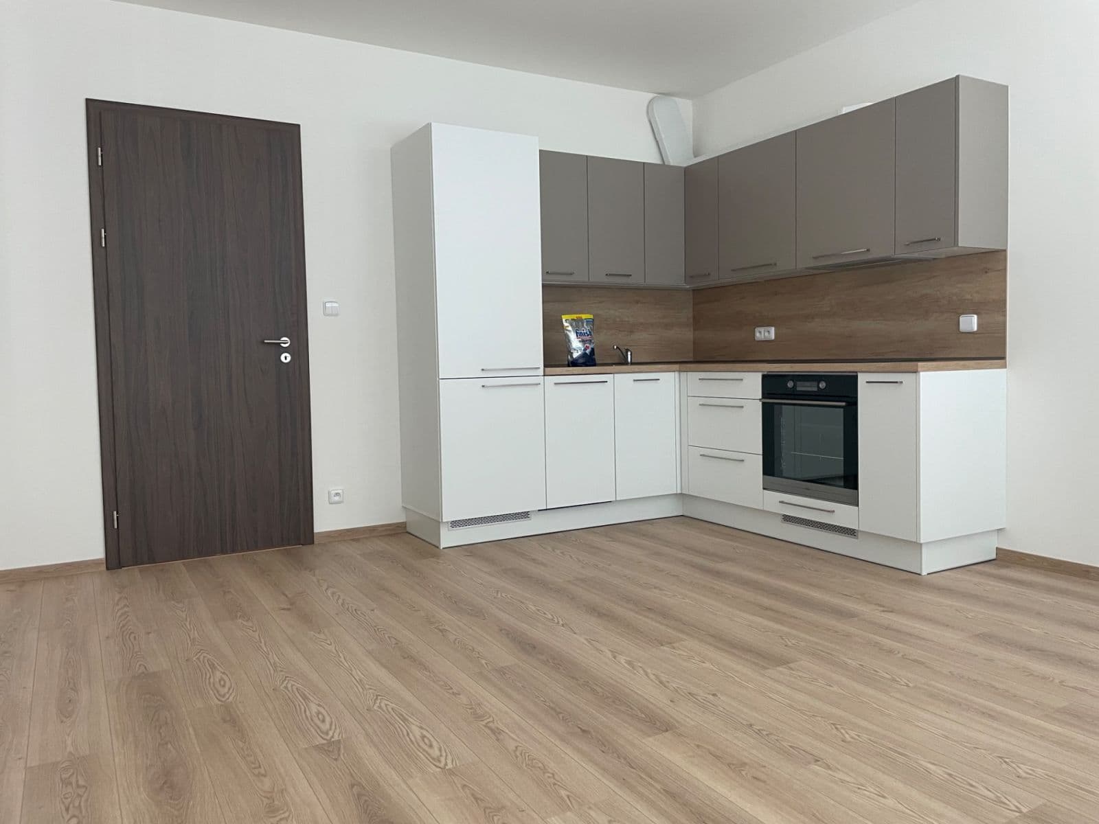 1 bedroom with open-plan kitchen flat to rent, 52 m², Ondrákové, Prague, Prague 1 bedroom with open-plan kitchen flat to rent, 52 m², Ondrákové, Prague, Prague