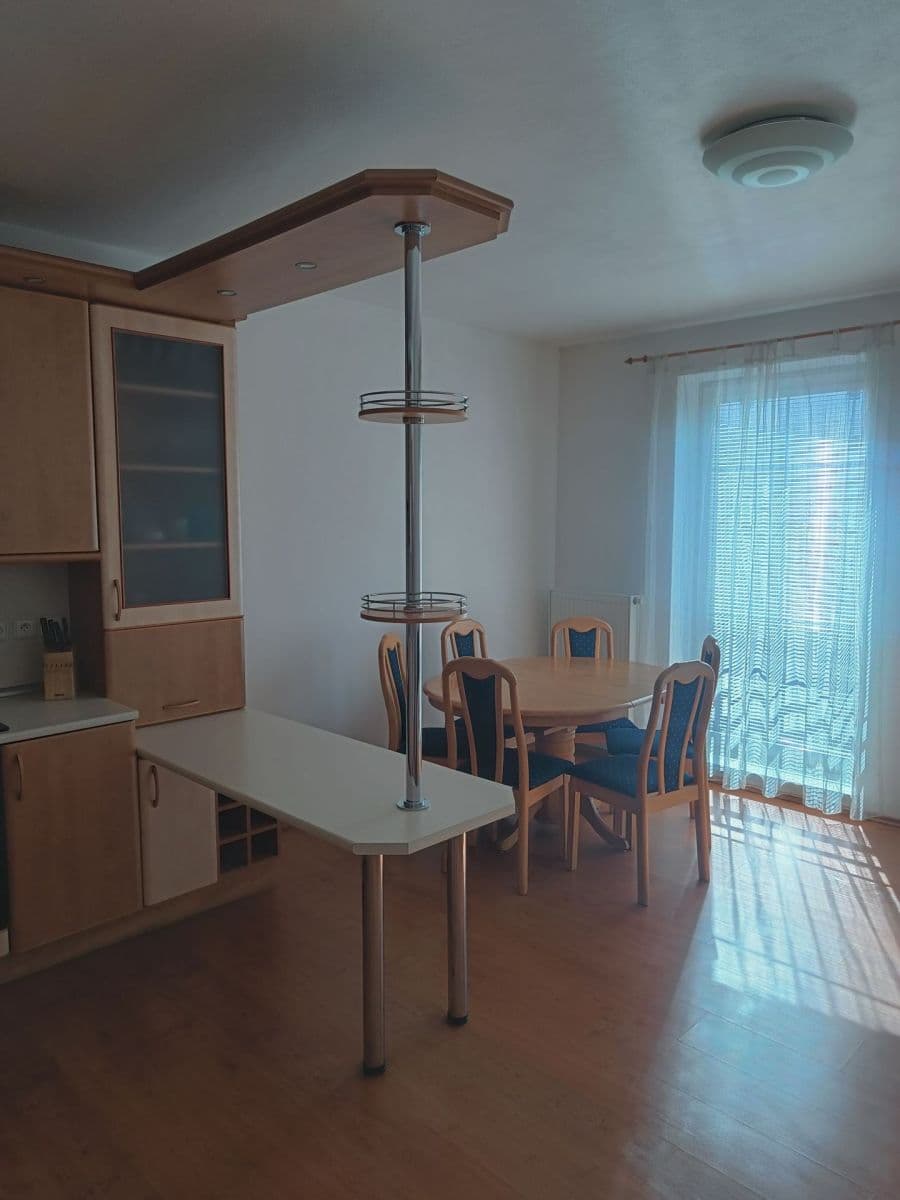 2 bedroom with open-plan kitchen flat to rent, 73 m², Radyňská, Plzeň, Plzeňský Region 2 bedroom with open-plan kitchen flat to rent, 73 m², Radyňská, Plzeň, Plzeňský Region