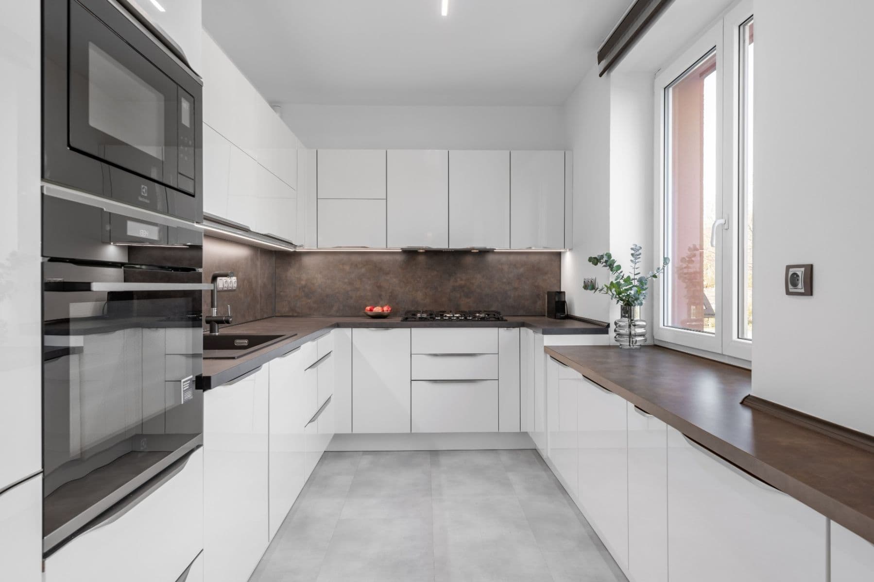 1 bedroom with open-plan kitchen flat for sale, 52 m², Jabloňová, Prague, Prague 1 bedroom with open-plan kitchen flat for sale, 52 m², Jabloňová, Prague, Prague