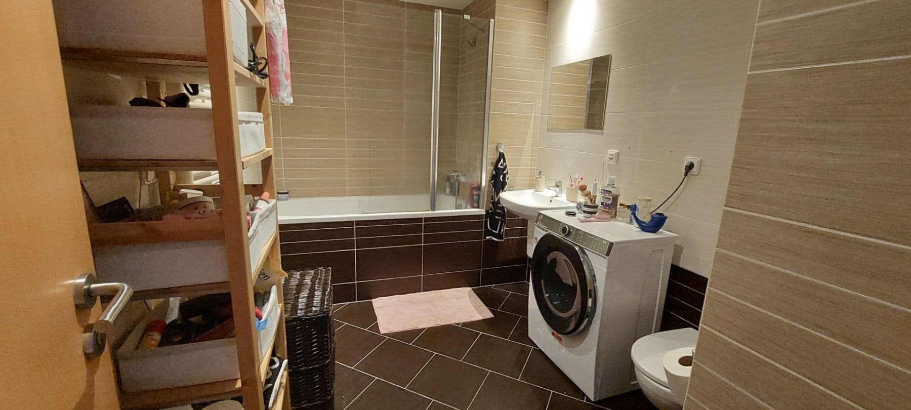 1 bedroom with open-plan kitchen flat to rent, 62 m², V Háji, Prague, Prague 1 bedroom with open-plan kitchen flat to rent, 62 m², V Háji, Prague, Prague
