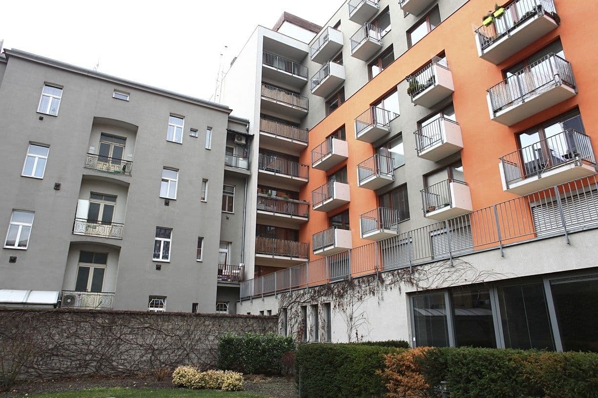 1 bedroom with open-plan kitchen flat to rent, 62 m², V Háji, Prague, Prague 1 bedroom with open-plan kitchen flat to rent, 62 m², V Háji, Prague, Prague