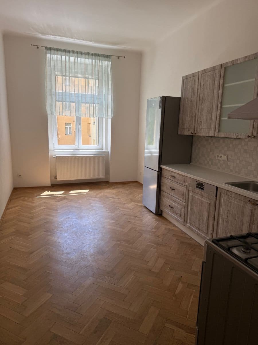 2 bedroom flat to rent, 78 m², Ruská, Prague, Prague 2 bedroom flat to rent, 78 m², Ruská, Prague, Prague