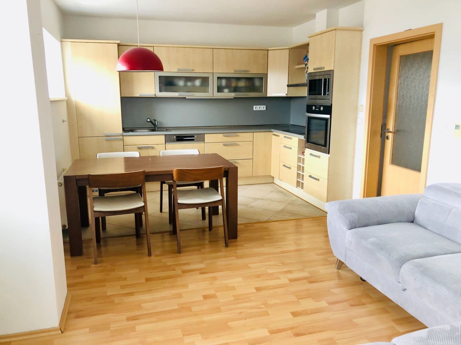 2 bedroom with open-plan kitchen flat to rent, 80 m², Přemyslovská, Roztoky, Středočeský Region 2 bedroom with open-plan kitchen flat to rent, 80 m², Přemyslovská, Roztoky, Středočeský Region
