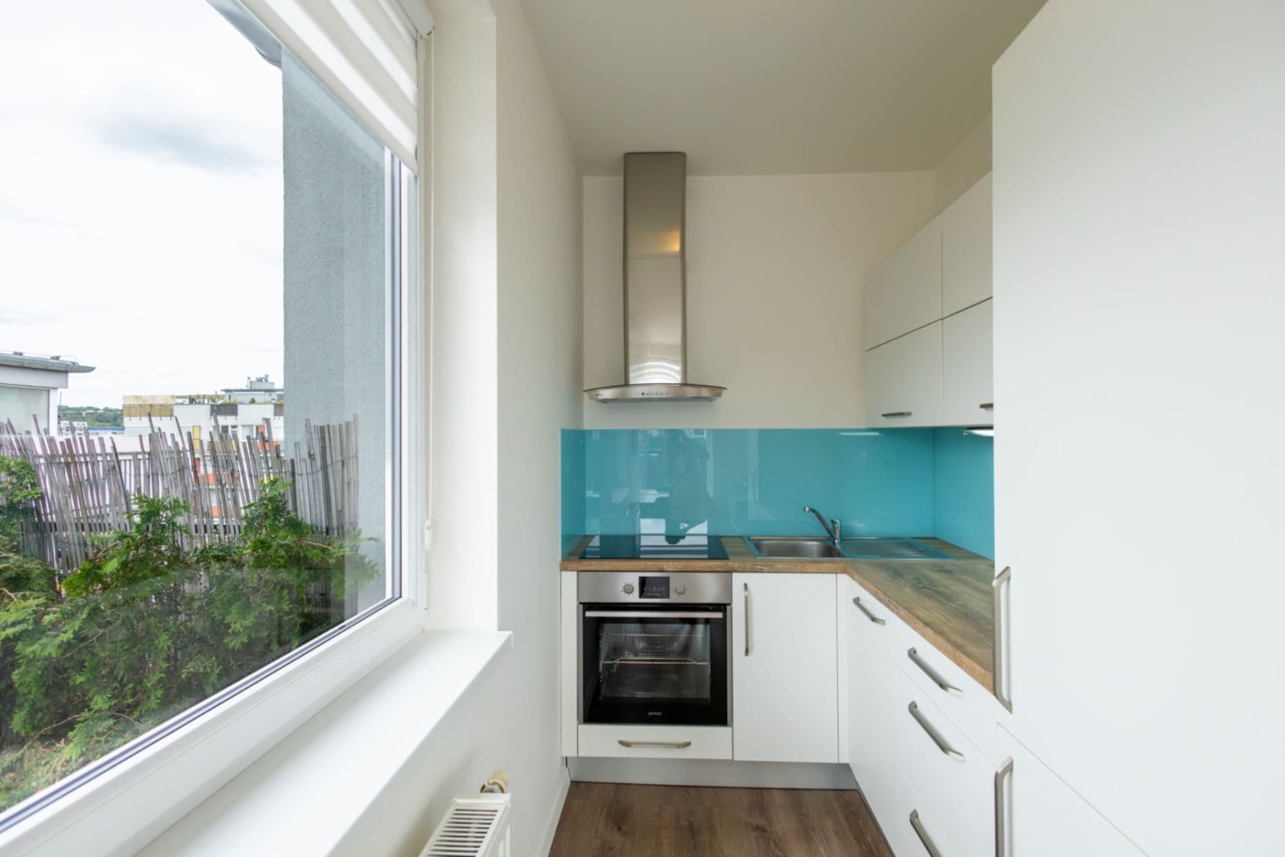 1 bedroom with open-plan kitchen flat to rent, 45 m², Pod Harfou, Prague, Prague 1 bedroom with open-plan kitchen flat to rent, 45 m², Pod Harfou, Prague, Prague