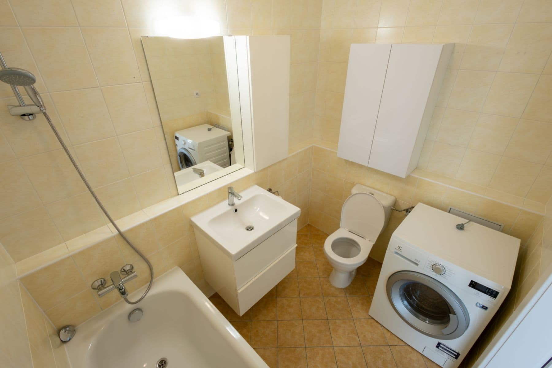 1 bedroom with open-plan kitchen flat to rent, 45 m², Pod Harfou, Prague, Prague 1 bedroom with open-plan kitchen flat to rent, 45 m², Pod Harfou, Prague, Prague