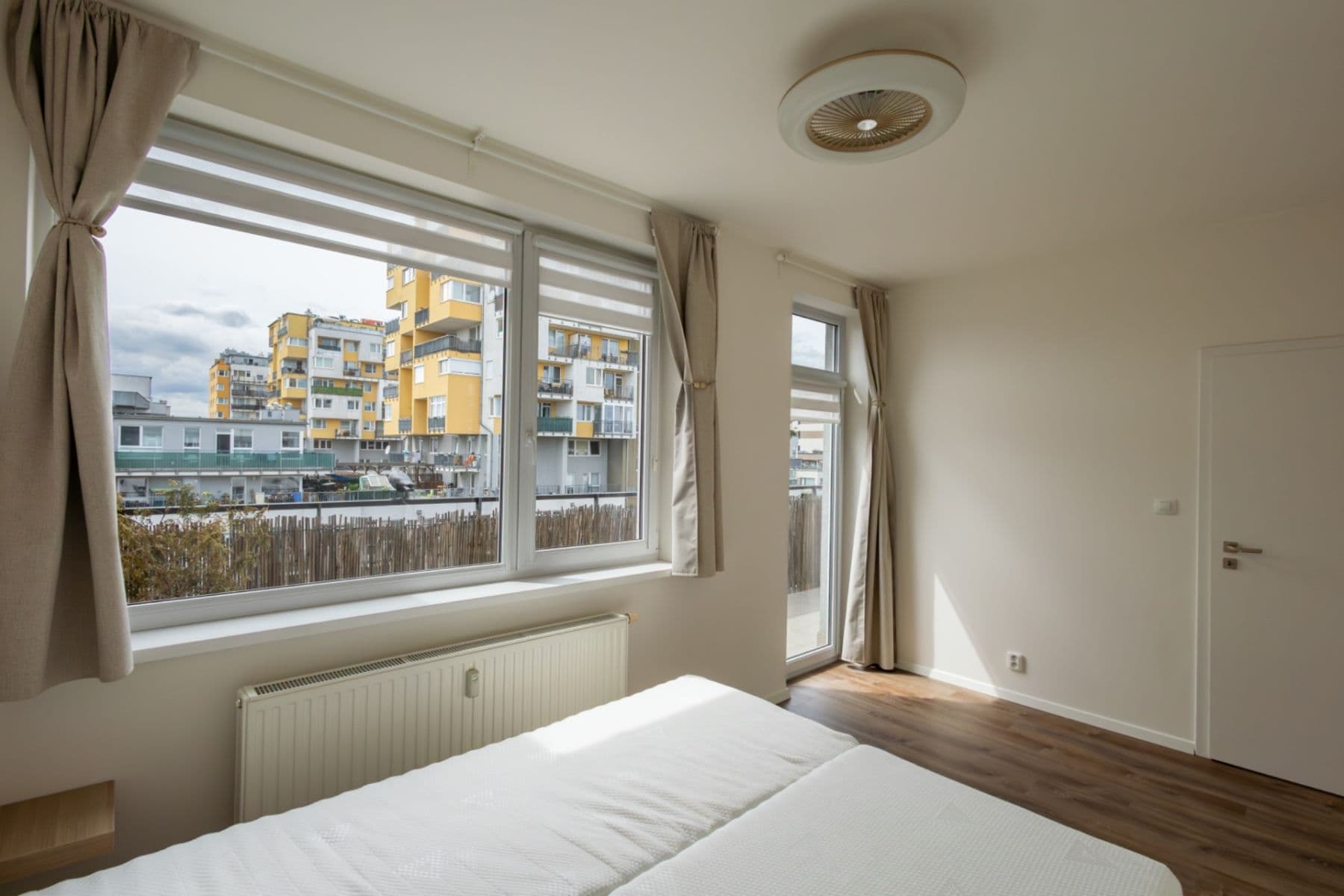 1 bedroom with open-plan kitchen flat to rent, 45 m², Pod Harfou, Prague, Prague 1 bedroom with open-plan kitchen flat to rent, 45 m², Pod Harfou, Prague, Prague