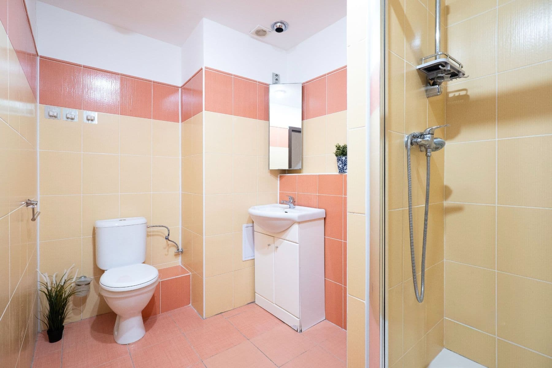 Studio flat to rent, 26 m², Mendelova, Prague, Prague Studio flat to rent, 26 m², Mendelova, Prague, Prague
