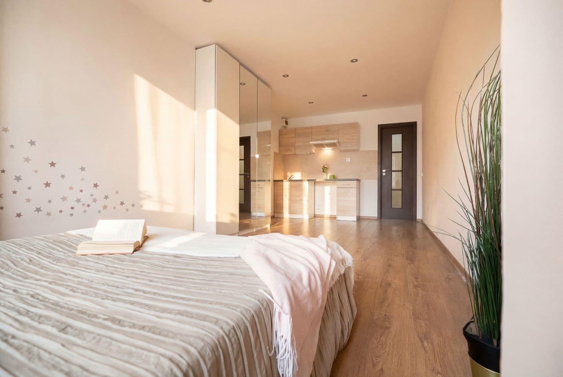 Studio flat to rent, 26 m², Mendelova, Prague, Prague Studio flat to rent, 26 m², Mendelova, Prague, Prague