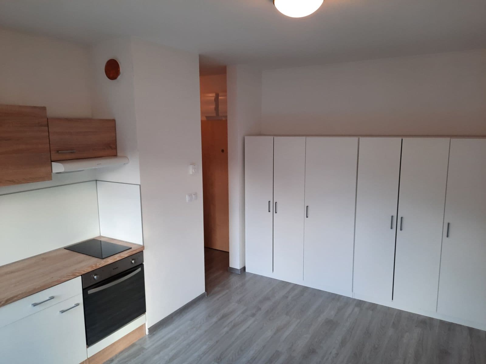 Studio flat to rent, 25 m², Košinova, Brno, Jihomoravský Region Studio flat to rent, 25 m², Košinova, Brno, Jihomoravský Region