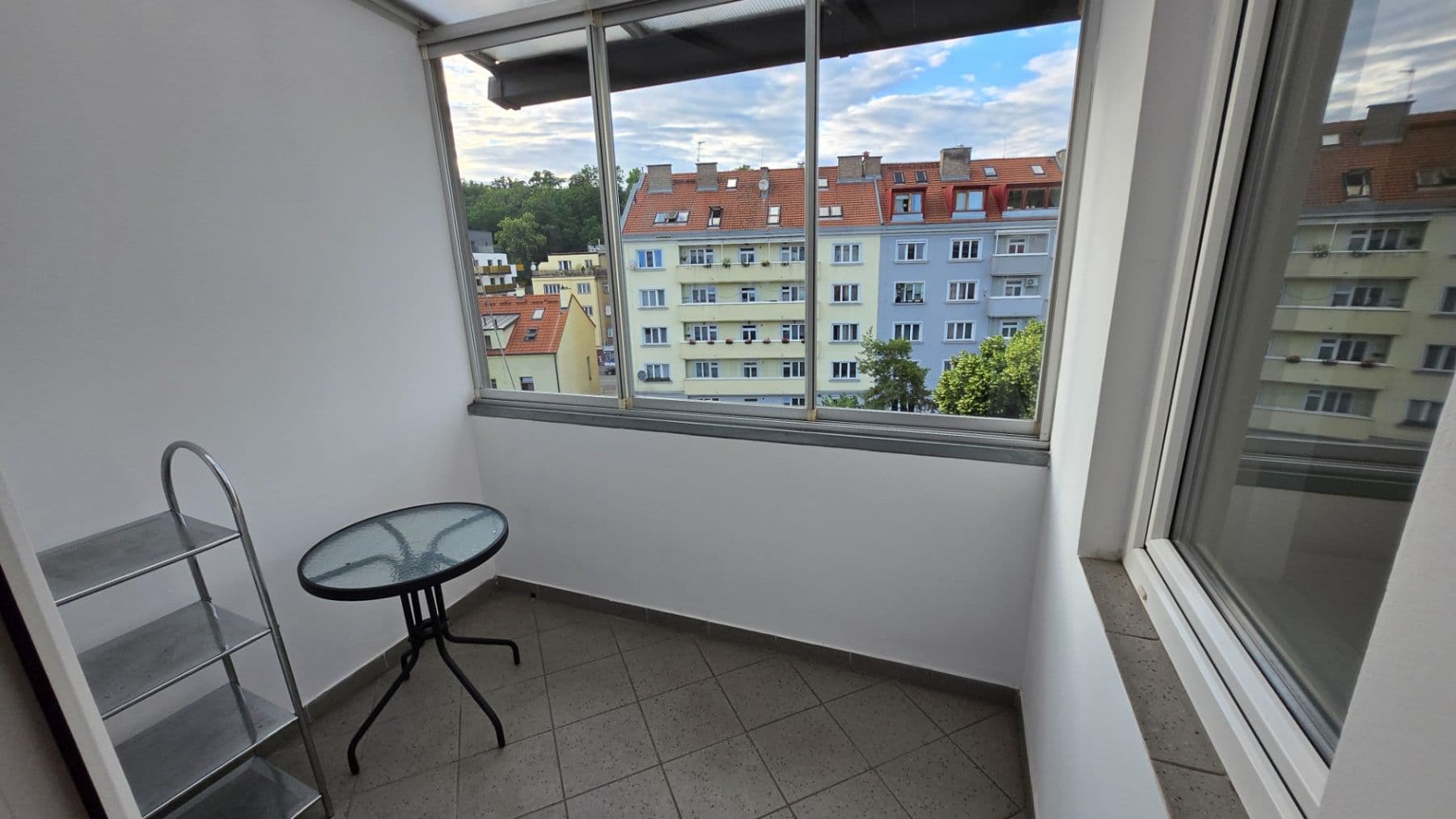 1 bedroom flat to rent, 42 m², Vrchlického, Prague, Prague 1 bedroom flat to rent, 42 m², Vrchlického, Prague, Prague