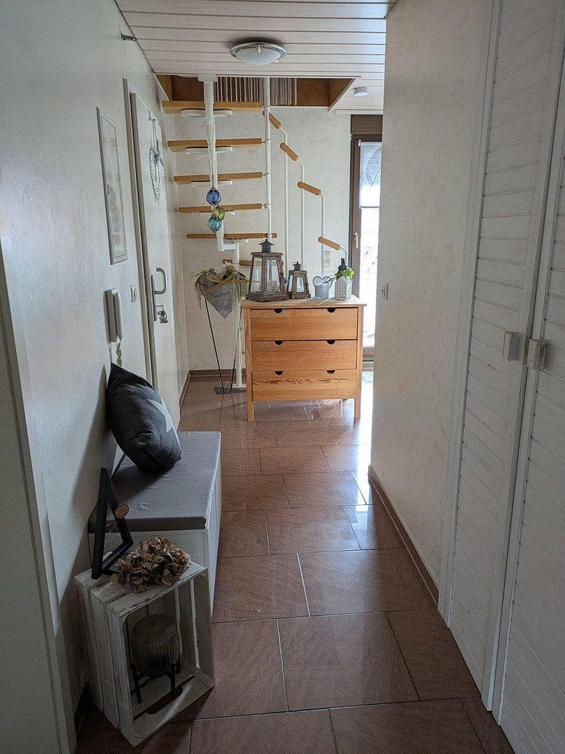 2 bedroom with open-plan kitchen flat for sale, 102 m², Metzingen, Baden-Württemberg 2 bedroom with open-plan kitchen flat for sale, 102 m², Metzingen, Baden-Württemberg