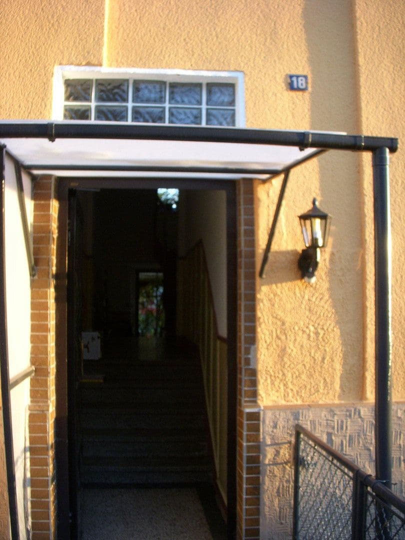 4 bedroom flat to rent, 53 m², Frankfurt am Main, Hesse 4 bedroom flat to rent, 53 m², Frankfurt am Main, Hesse