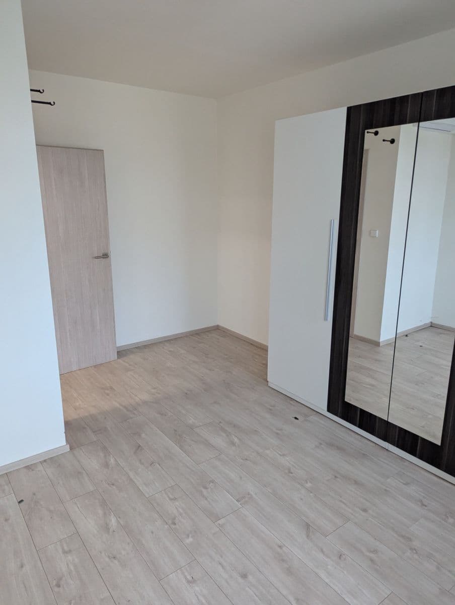 2 bedroom with open-plan kitchen flat to rent, 87 m², Pekařská, Brno, Jihomoravský Region 2 bedroom with open-plan kitchen flat to rent, 87 m², Pekařská, Brno, Jihomoravský Region