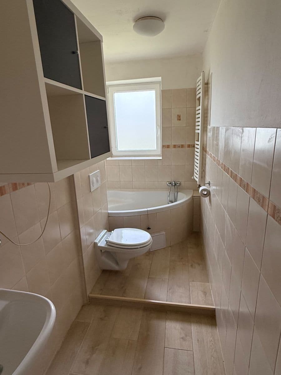 3 bedroom flat to rent, 61 m², U Stadionu, Bohušovice nad Ohří, Ústecký Region 3 bedroom flat to rent, 61 m², U Stadionu, Bohušovice nad Ohří, Ústecký Region