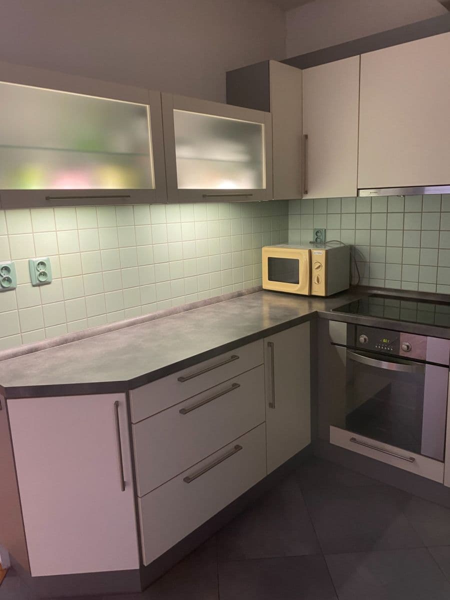 2 bedroom with open-plan kitchen flat to rent, 72 m², Vrbovecká, Plzeň, Plzeňský Region 2 bedroom with open-plan kitchen flat to rent, 72 m², Vrbovecká, Plzeň, Plzeňský Region