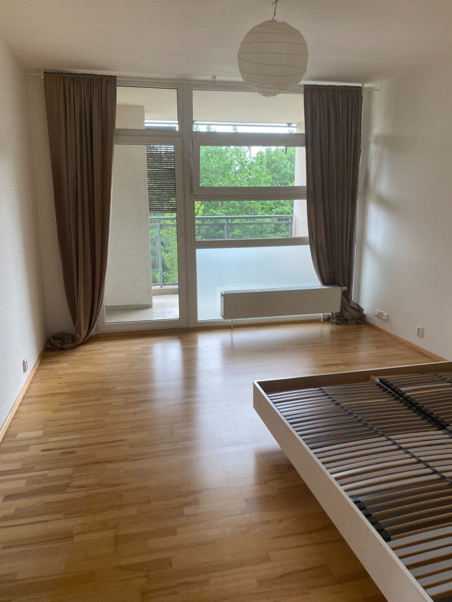 2 bedroom with open-plan kitchen flat to rent, 72 m², Vrbovecká, Plzeň, Plzeňský Region 2 bedroom with open-plan kitchen flat to rent, 72 m², Vrbovecká, Plzeň, Plzeňský Region