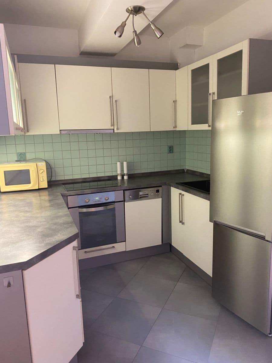 2 bedroom with open-plan kitchen flat to rent, 72 m², Vrbovecká, Plzeň, Plzeňský Region 2 bedroom with open-plan kitchen flat to rent, 72 m², Vrbovecká, Plzeň, Plzeňský Region