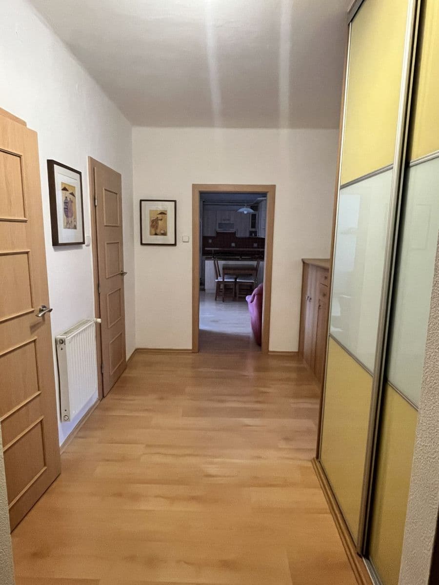 2 bedroom with open-plan kitchen flat to rent, 93 m², Bieblova, Ostrava, Moravskoslezský Region 2 bedroom with open-plan kitchen flat to rent, 93 m², Bieblova, Ostrava, Moravskoslezský Region