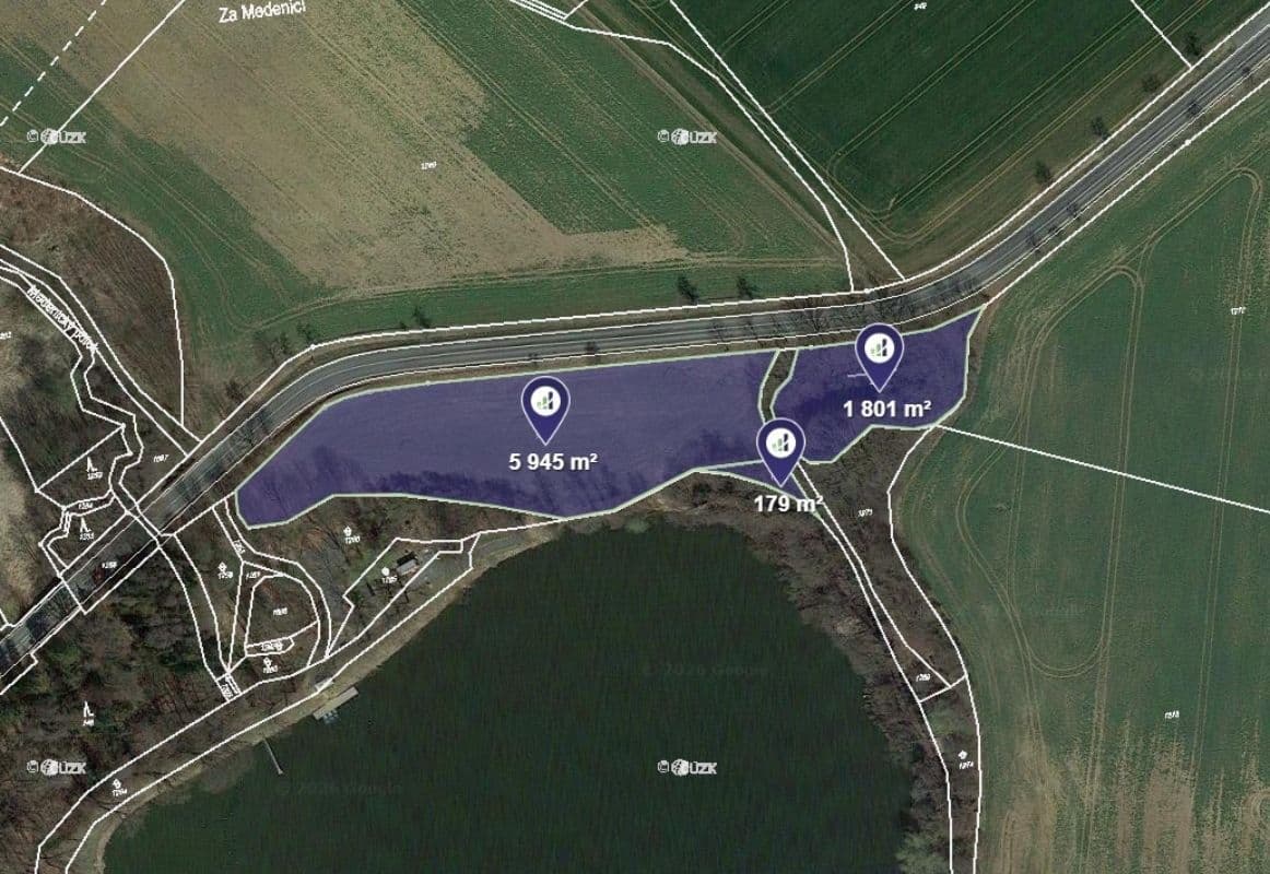 plot for sale, 7,925 m², Paběnice, Středočeský Region plot for sale, 7,925 m², Paběnice, Středočeský Region
