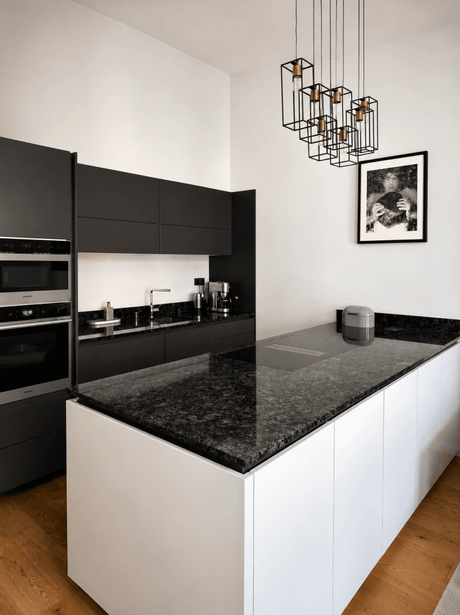 3 bedroom with open-plan kitchen flat to rent, 115 m², Dukelských hrdinů, Prague, Prague 3 bedroom with open-plan kitchen flat to rent, 115 m², Dukelských hrdinů, Prague, Prague