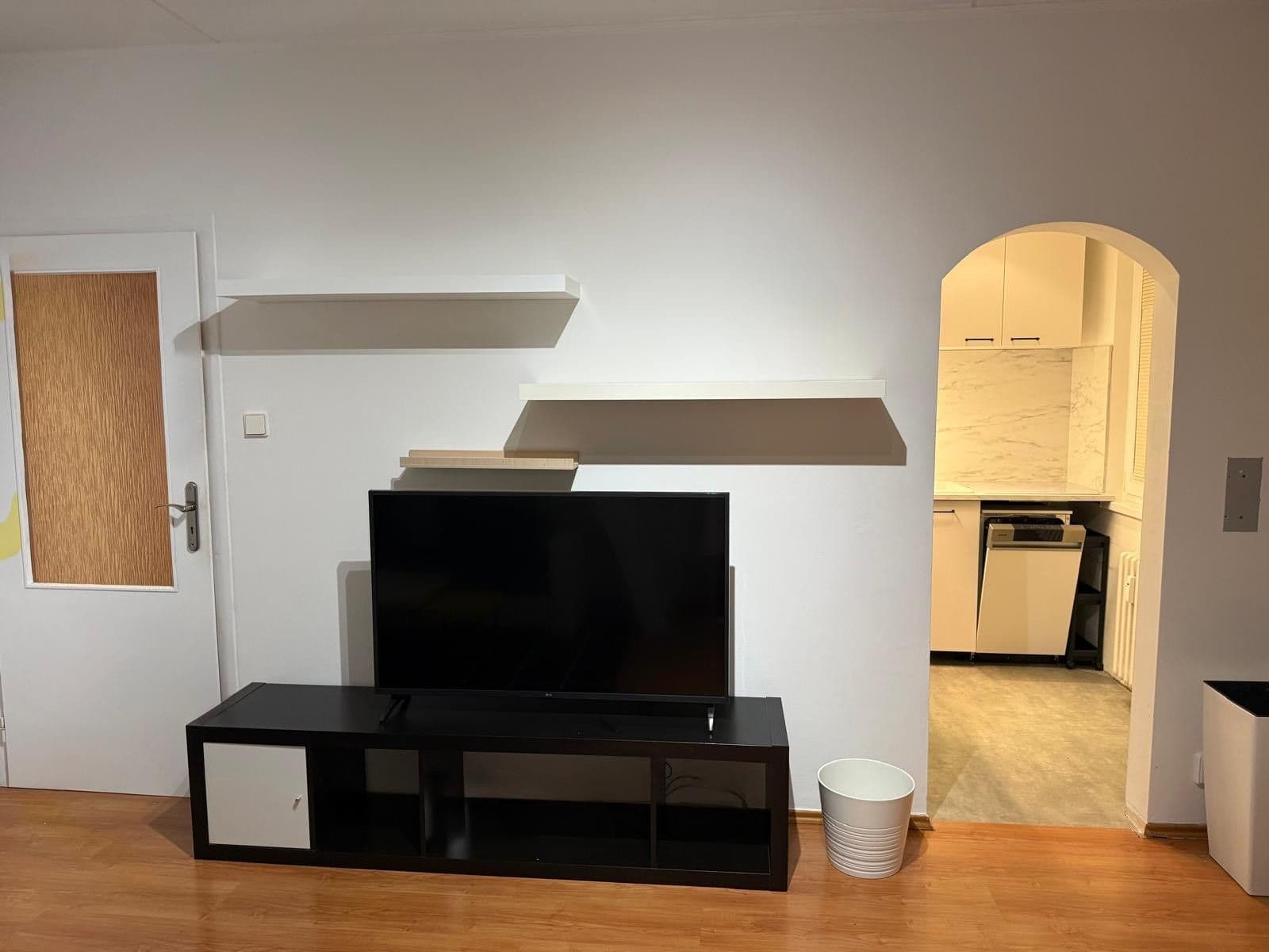 Studio flat to rent, 31 m², Brodského, Prague, Prague Studio flat to rent, 31 m², Brodského, Prague, Prague